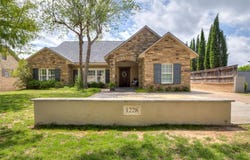 1228 Marlboro Lane, Nichols Hills, OK 73116