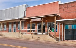 112 Broad St, Greenfield, TN 38230