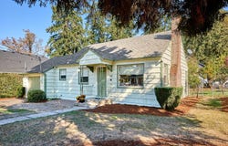 845 S WATER St, Silverton, OR 97381