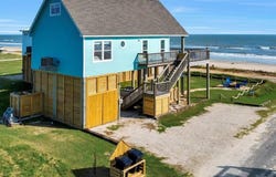 986 Peachtree, Gilchrist, TX 77617