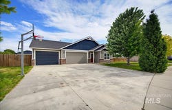 1958 Yellow Pine Dr, Middleton, ID 83644