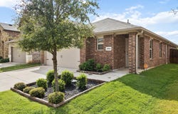 1034 Old Oaks Drive, Forney, TX 75126