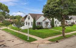 6501 W Arthur Ave, Milwaukee, WI 53219