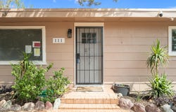 111 E APACHE Street, Huachuca City, AZ 85616