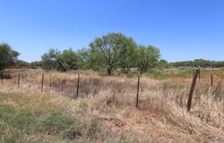 103 County Road 2638, Devine, TX 78016