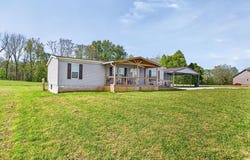 156 Falls View Road, Sparta, TN 38583