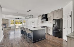 22 Stacey Way, Troy, NY 12180