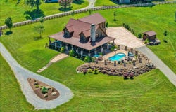 1237 Cochese Dr, Moneta, VA 24121