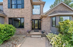 3401 KNOX Lane, NEENAH, WI 54956