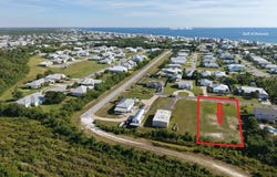 1 Bailey Ln, Mexico Beach, FL 32456