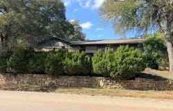 2 Acacia Dr, Wimberley, TX 78676