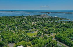11 Shinnecock Road, Hampton Bays, NY 11946