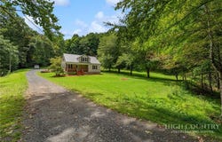 2253 Deep Ford Road, Lansing, NC 28653