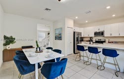 11135 W 32nd Ln, Hialeah, FL 33018