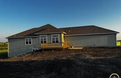 2664 NW 86th St, Topeka, KS 66618