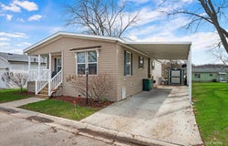 173 Northshore Road, Elgin, IL 60123
