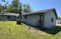 304 State St., Pleasant Hill, IL 62366
