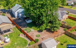 305 Mill St, Silverton, OR 97381