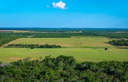 106 County Road 253, Poth, TX 78147