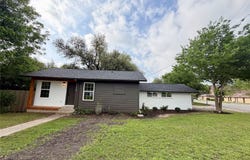 1709 Cecelia St, Taylor, TX 76574