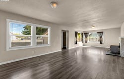 408 S PARKWAY Ave, BattleGround, WA 98604