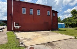 484 KY Route 302, West Van Lear, KY 41268
