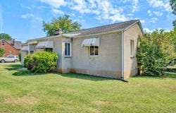 2535 Lyndhurst St NW, Roanoke, VA 24012
