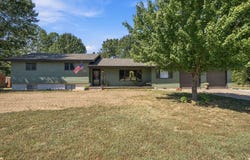 1119 Terrace Drive, Aurora, MO 65605