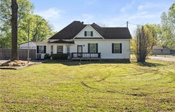 304 Choctaw ST, Hackett, AR 72937