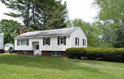 156 Center Bridge Rd, Lancaster, MA 01523