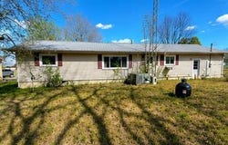 300 4th St, Hazel, KY 42049