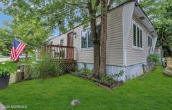 47 Tuyahov Boulevard, Toms River, NJ 08755