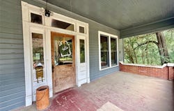 207 E Dekalb Street, Marion, AL 36756