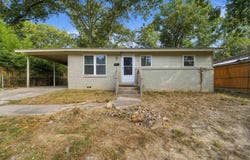 16 Sheffield Drive, Little Rock, AR 72209