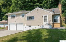 48186 Old River Bluff Road, St. Peter, MN 56082