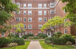2 Midland Gardens Avenue, Bronxville, NY 10708
