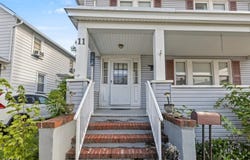 11 Elmer St, Raritan Boro, NJ 08869-1905