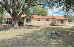 15430 S Main, Lytle, TX 78052