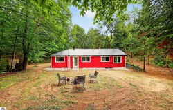 7979 N Turnerville Road, Lake City, MI 49651