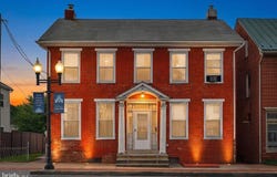 43 W MAIN Street, ANNVILLE, PA 17003