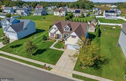 38 GRANITE Lane, CARNEYS POINT, NJ 08069