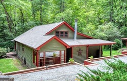 31 Creekside Lane, Clayton, GA 30525
