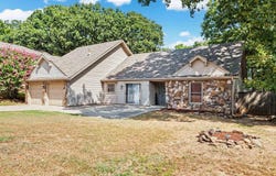 87 Stoneledge Drive, Maumelle, AR 72113
