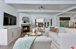 4176 Klump Ave, Studio City, CA 91602