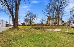 811 Wall St, Mc Donald, PA 15057