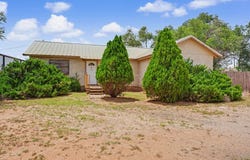 716 Robinson Circle, Smyer, TX 79367