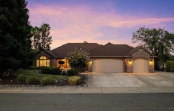 1526 Gold Hills Drive, Redding, CA 96003