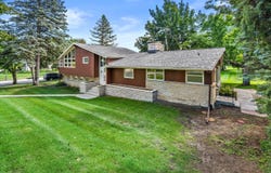 607 W Decorah Rd, West Bend, WI 53095