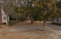 202 Manhattan Avenue, Greenville, NC 27834