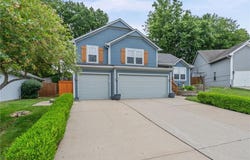 19309 E Lynchburg Place N, Independence, MO 64058